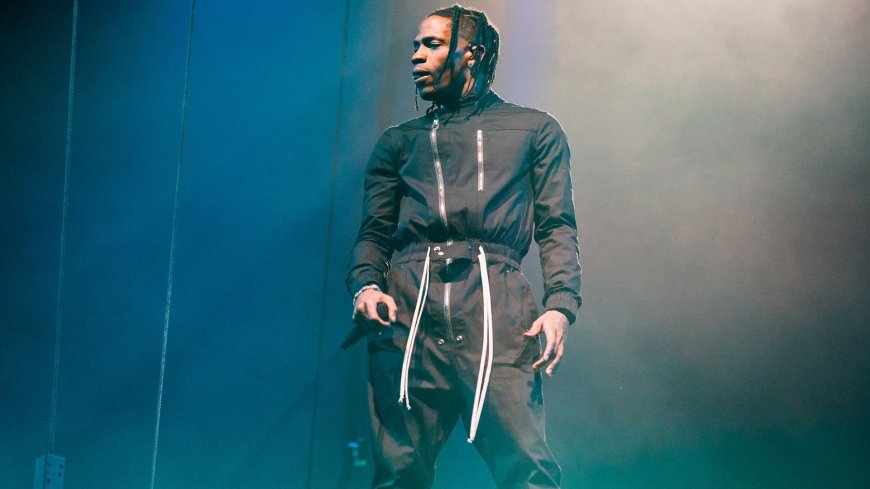 O rapper Travis Scott leva a multidão à loucura e os moradores chamam a polícia pensando que é um terremoto