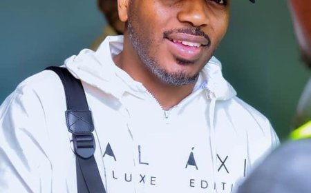 Dji Tafinha: Tem 14 álbuns de originais lançados no mercado nacional