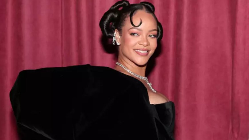 Rihanna dá à luz uma menina, diz site