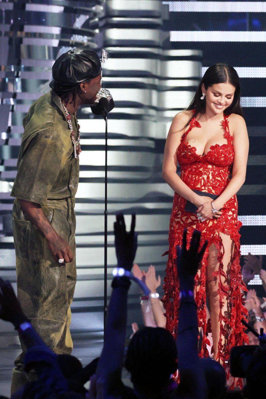 Rema e Selena Gomez ganham o primeiro prêmio de Melhor Afrobeats VMAs