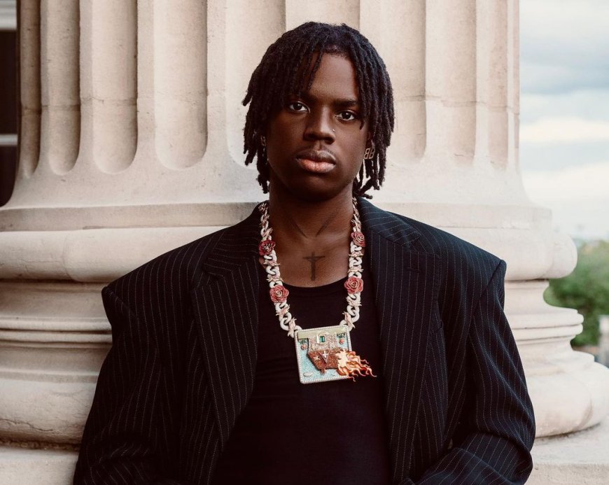 Rema levou para casa o prêmio de Artista do Ano no Afrimma 2023