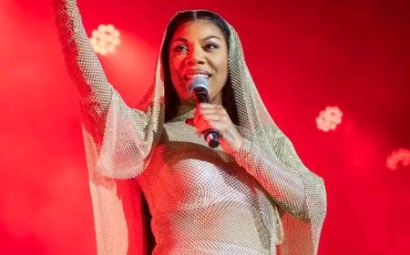 Hitmaker Yola Araújo abarrota Cine Atlântico em show de celebração dos seus 25 anos de carreira.