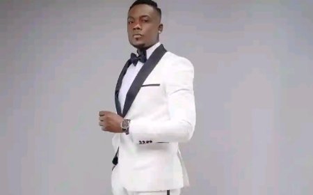 Bass amaldiçoa  um fã todos os dias na sua vida até se tornar pó