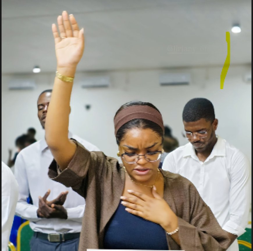 Liriany Castro celebra 27 anos e entrega a sua vida a Cristo