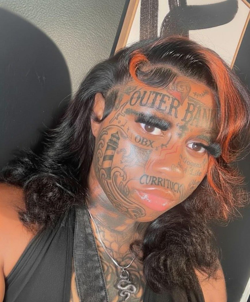 Mulher viraliza nas redes sociais por causa das tatuagens no rosto